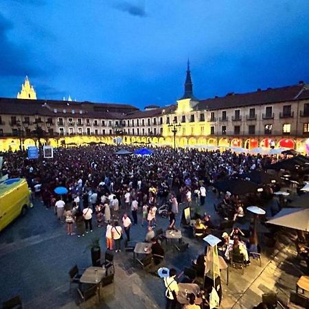 Arquitecto De La Vida- Plaza Mayor Leon Bagian luar foto