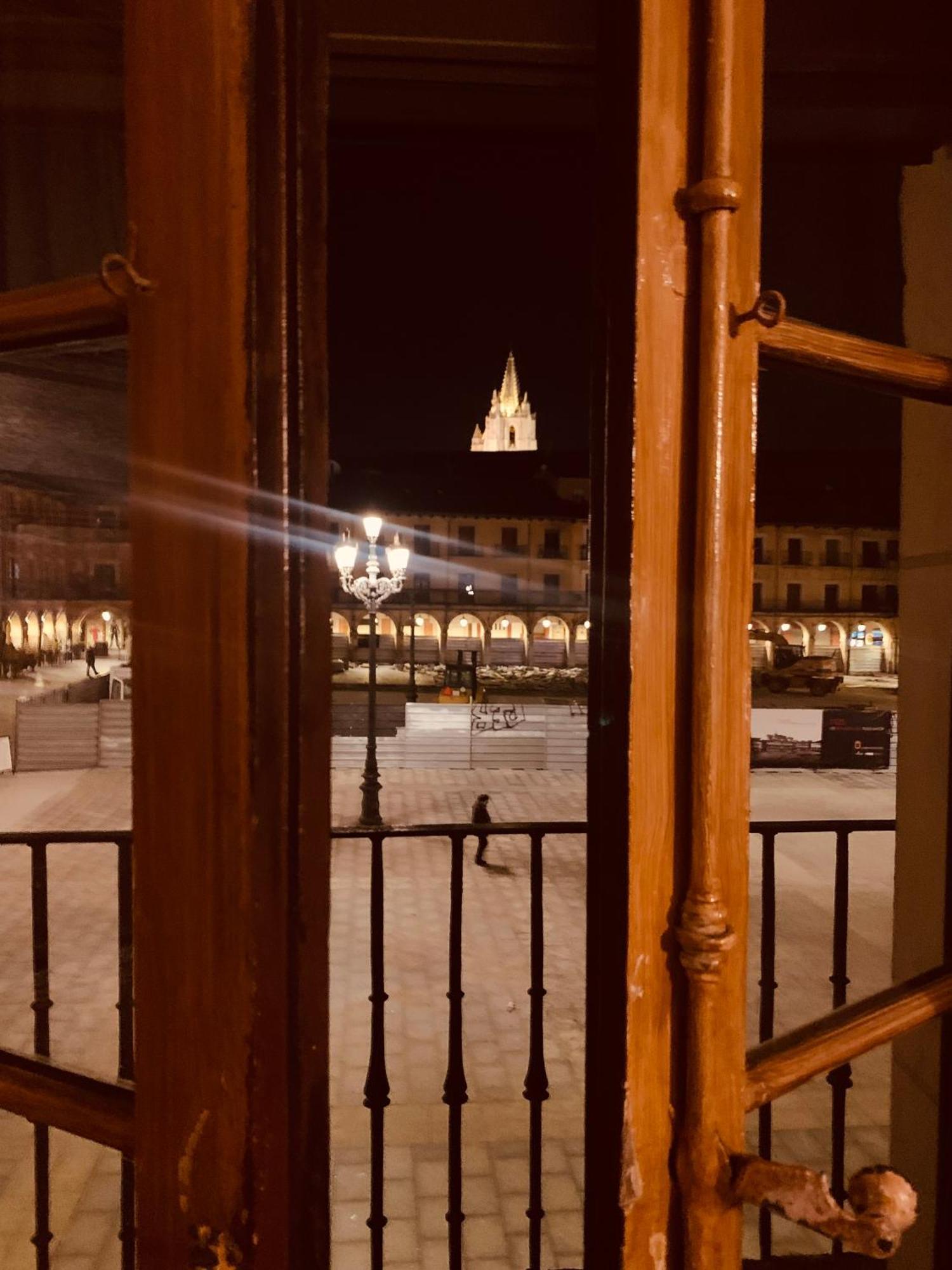 Arquitecto De La Vida- Plaza Mayor Leon Bagian luar foto