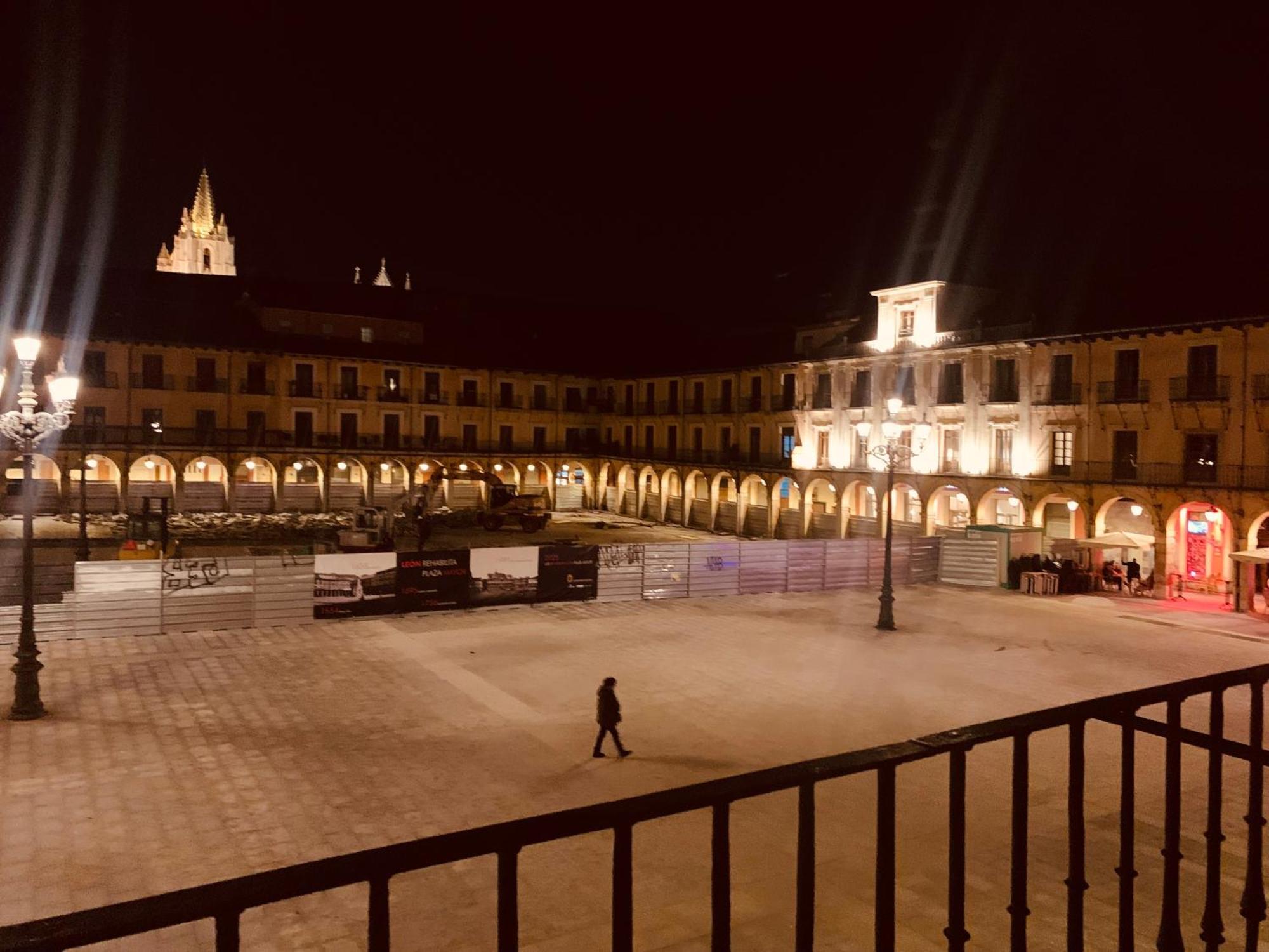 Arquitecto De La Vida- Plaza Mayor Leon Bagian luar foto
